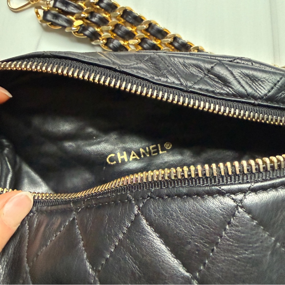 Vintage Chanel 90’s belt bag Fanny pack waist bag 24k gold plated hardware - Picture 2 of 12